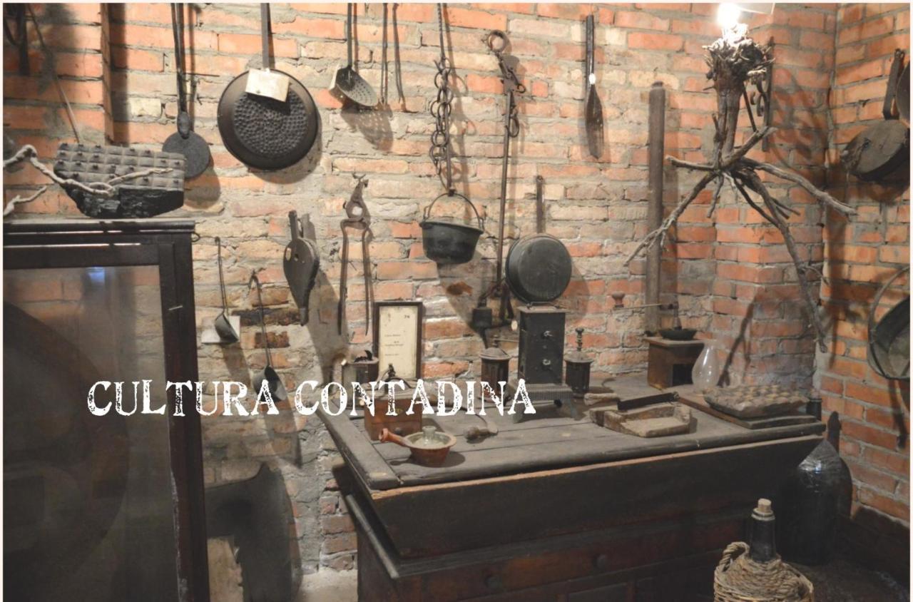 مبيت وإفطار Castelnuovo Belbo Bed & Tours Dimora Di Campagna المظهر الخارجي الصورة