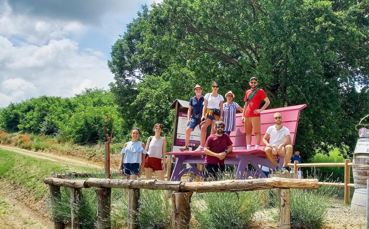 مبيت وإفطار Castelnuovo Belbo Bed & Tours Dimora Di Campagna المظهر الخارجي الصورة