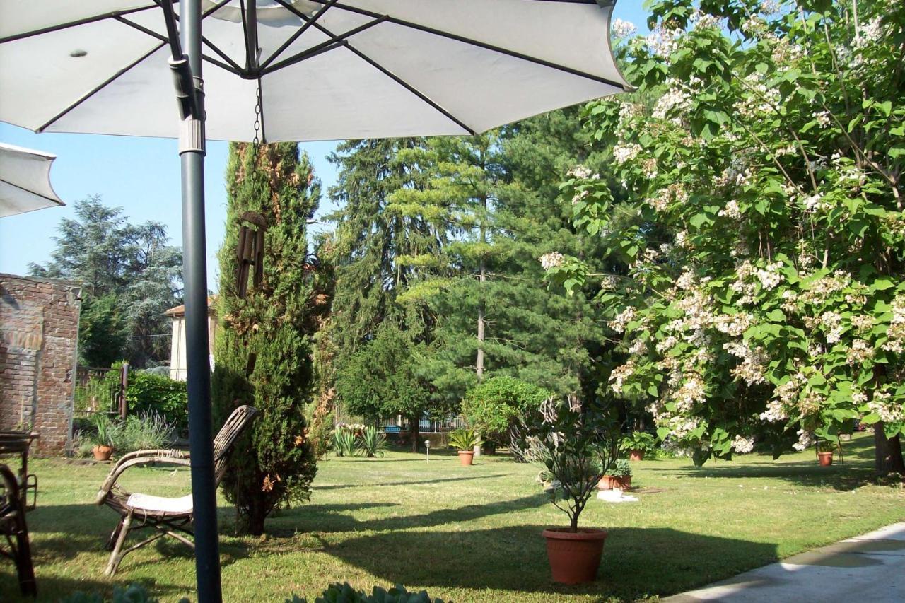 مبيت وإفطار Castelnuovo Belbo Bed & Tours Dimora Di Campagna المظهر الخارجي الصورة