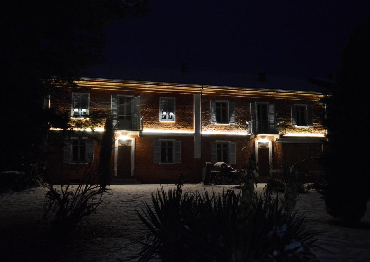 مبيت وإفطار Castelnuovo Belbo Bed & Tours Dimora Di Campagna المظهر الخارجي الصورة